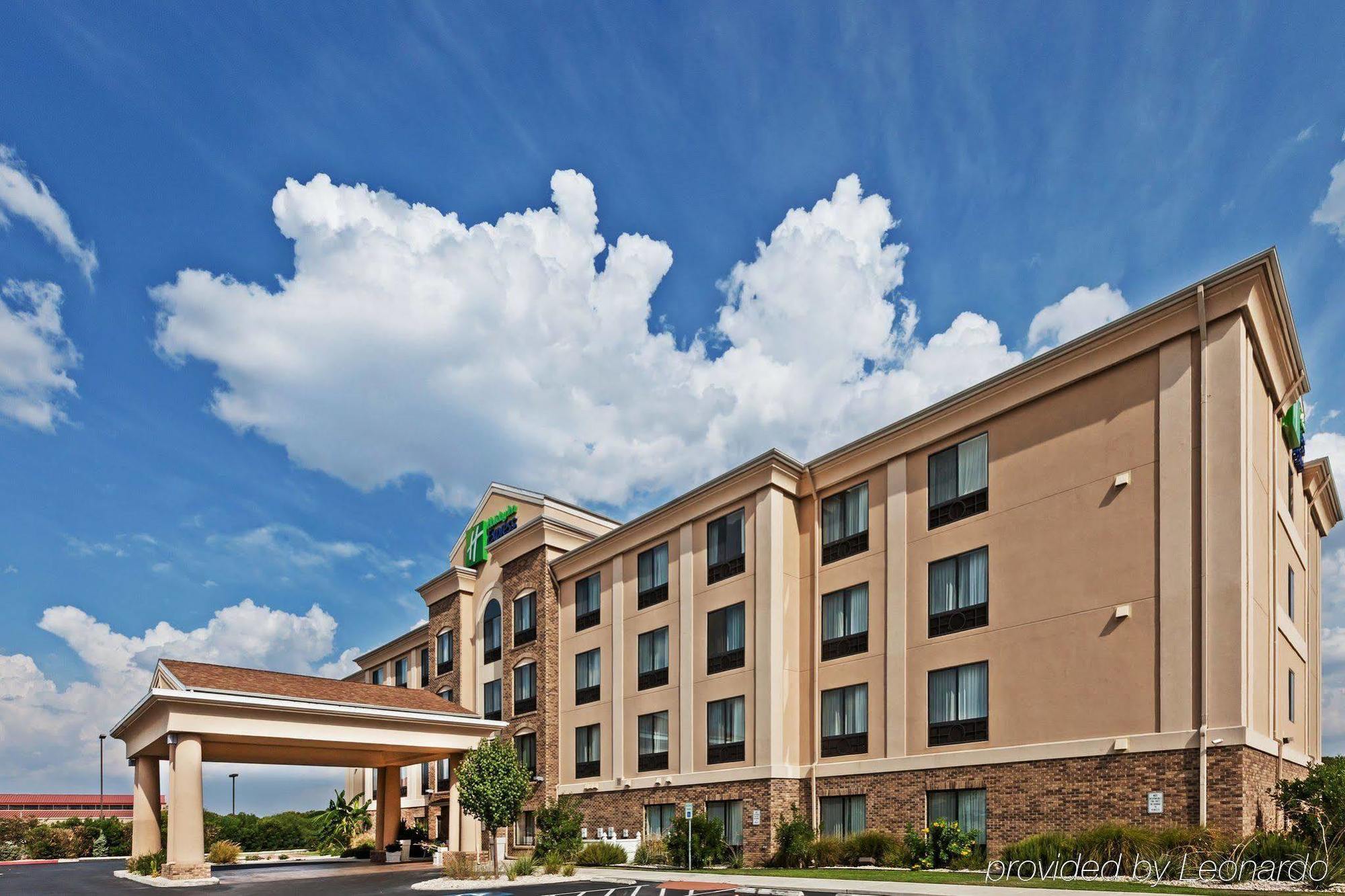 Holiday Inn Express & Suites Selma By Ihg Exteriér fotografie
